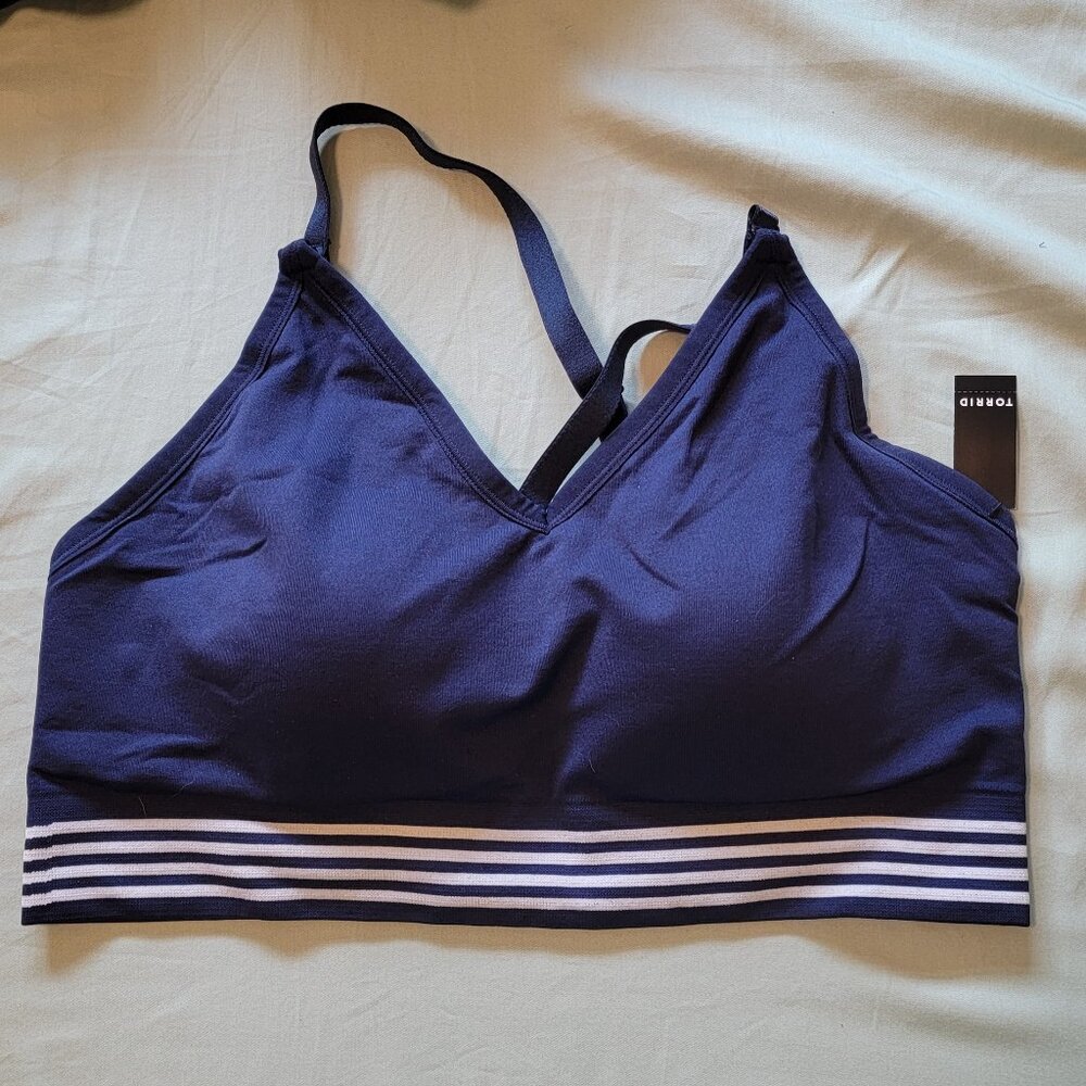 Torrid blue sports bra size:0